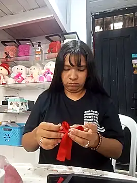 Snapshot of VivienAndClark chatting on 11/19/25, 03:23 VivienAndClark online show from 11/19/25, 03:23