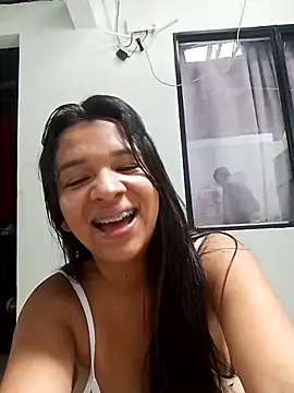 Snapshot of VivienAndClark chatting on 11/23/25, 05:46 VivienAndClark online show from 11/23/25, 05:46