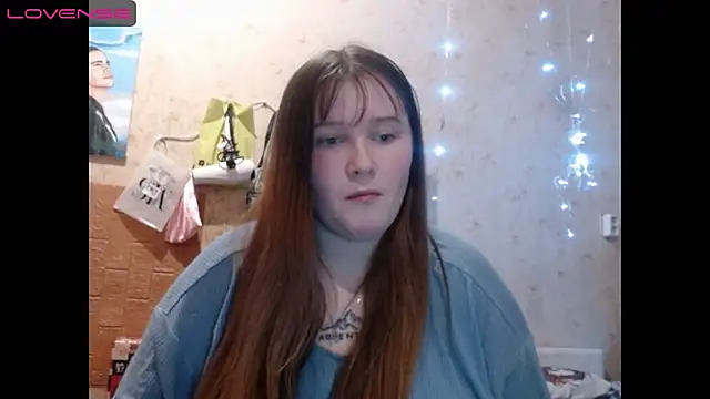 Snapshot of Light_Luna chatting on 12/15/24, 02:37 Light Luna online show from 12/15/24, 02:37