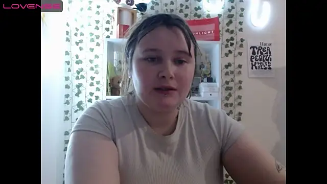 Snapshot of Light_Luna chatting on 01/13/25, 11:52 Light Luna online show from 01/13/25, 11:52