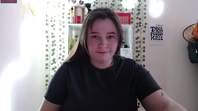 Snapshot of Light_Luna chatting on 01/21/25, 10:08 Light Luna online show from 01/21/25, 10:08