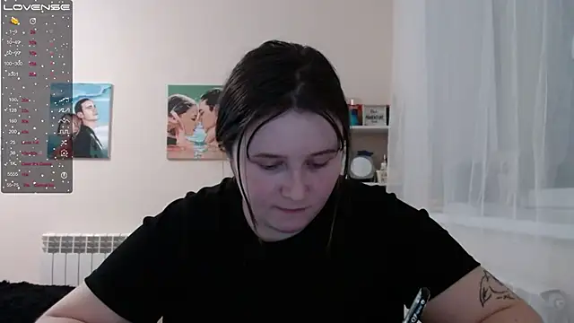 Snapshot of Light_Luna chatting on 02/07/25, 12:17 Light Luna online show from 02/07/25, 12:17