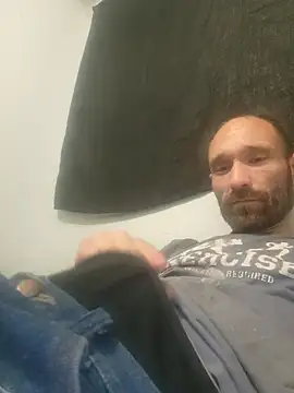 Snapshot of Johnnyw151 chatting on 10/21/25, 02:07 Johnnyw151 online show from 10/21/25, 02:07