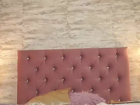 Snapshot of IsabellMendez_ chatting on 01/11/25, 12:12 IsabellMendez online show from 01/11/25, 12:12