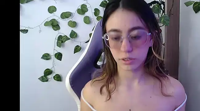 Snapshot of BlairVicent chatting on 03/19/25, 12:23 BlairVicent online show from 03/19/25, 12:23