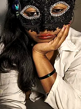 Snapshot of FANTASY_QUEEN_07 chatting on 11/07/25, 11:32 FANTASY QUEEN 07 online show from 11/07/25, 11:32