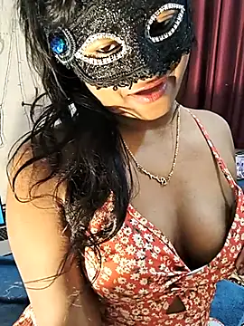 Snapshot of FANTASY_QUEEN_07 chatting on 11/17/25, 08:25 FANTASY QUEEN 07 online show from 11/17/25, 08:25