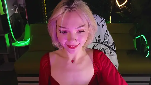 Snapshot of SandraBoyl chatting on 01/13/25, 01:23 SandraBoyl online show from 01/13/25, 01:23