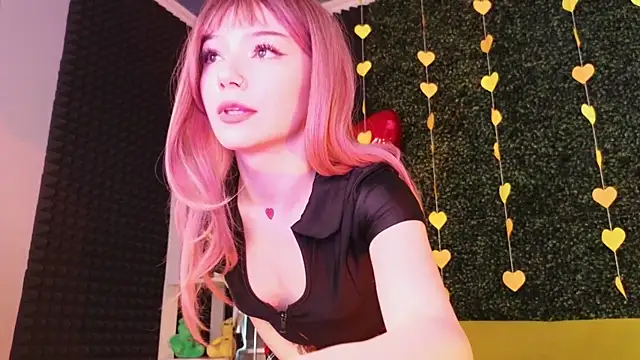 Snapshot of SandraBoyl chatting on 02/19/25, 07:50 SandraBoyl online show from 02/19/25, 07:50