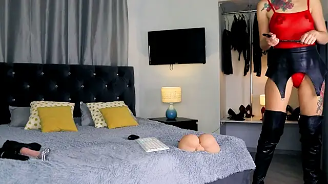 Snapshot of InvitingTina chatting on 11/11/25, 03:17 InvitingTina online show from 11/11/25, 03:17