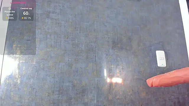 Snapshot of sophia_vivas chatting on 10/26/25, 02:23 sophia vivas online show from 10/26/25, 02:23