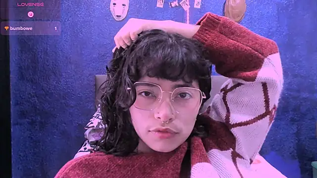 Snapshot of NinaYellow chatting on 10/13/25, 04:40 NinaYellow online show from 10/13/25, 04:40