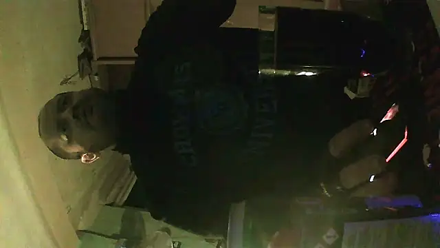 Snapshot of perversalus chatting on 11/10/25, 07:46 perversalus online show from 11/10/25, 07:46