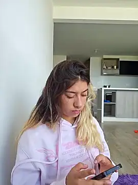 Enyeld ruru online show from 11/08/25, 04:29