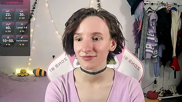 Violet Veliya online show from 10/14/25, 03:57