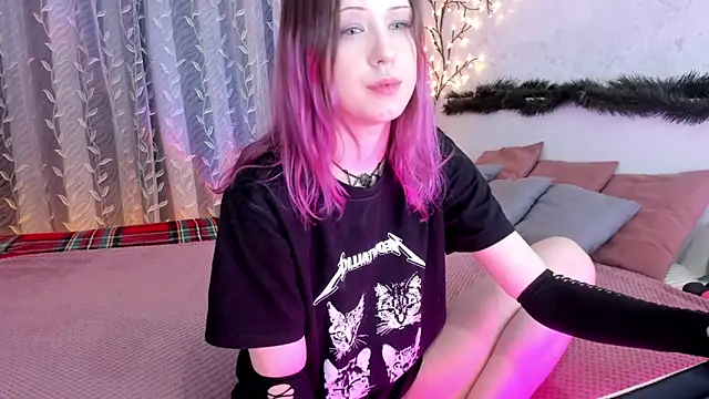 space cowgirl online show from 12/21/24, 01:26