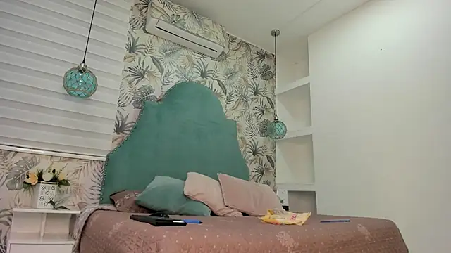 bellaa becca online show from 02/24/25, 06:04