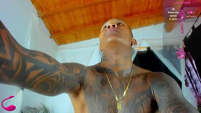 esteveen ortegas  online show from 11/10/25, 01:32