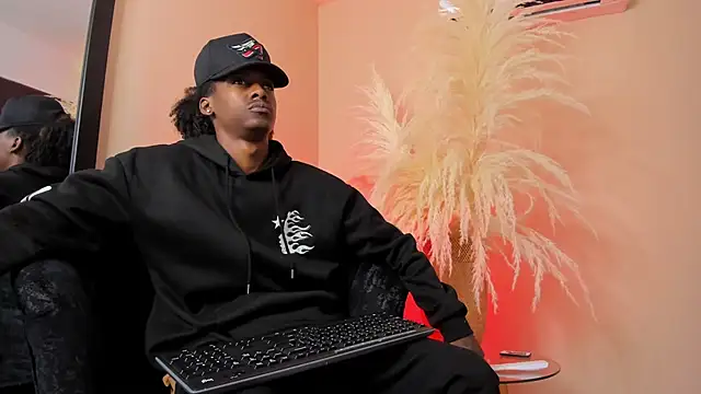 Snapshot of BRYXXXON1 chatting on 02/19/25, 02:55 BRYXXXON1 online show from 02/19/25, 02:55