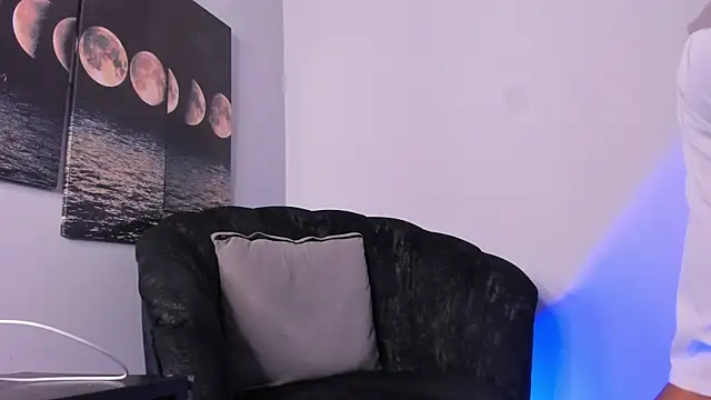 Snapshot of BRYXXXON1 chatting on 10/02/25, 02:35 BRYXXXON1 online show from 10/02/25, 02:35