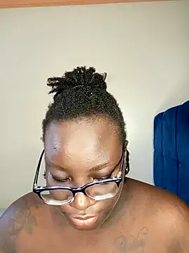 Snapshot of Toomuch_Squirt chatting on 02/02/25, 09:08 Toomuch Squirt online show from 02/02/25, 09:08