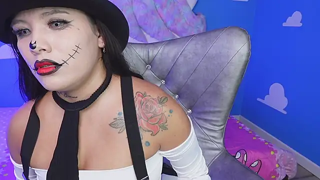 miss keisi online show from 10/31/25, 05:58