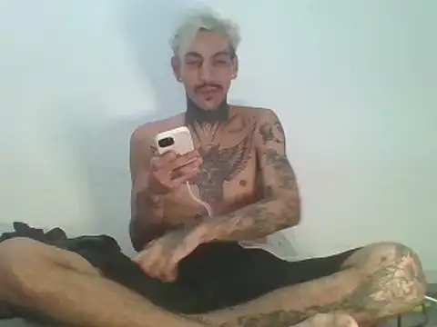 PitbullDiablo1 online show from 11/04/25, 06:45