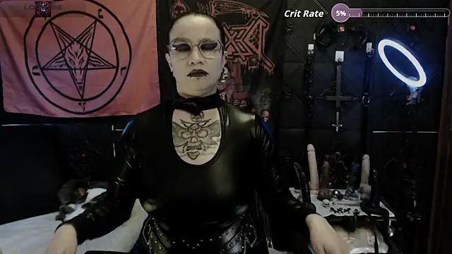 Snapshot of Evil_Queen_666 chatting on 09/14/25, 06:56 Evil Queen 666 online show from 09/14/25, 06:56