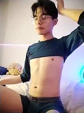 Dmitri Aksnes online show from 10/17/25, 10:07