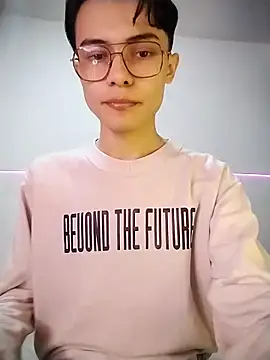 Dmitri Aksnes online show from 11/15/25, 09:00