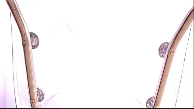 nicole valencia  online show from 01/04/25, 04:11