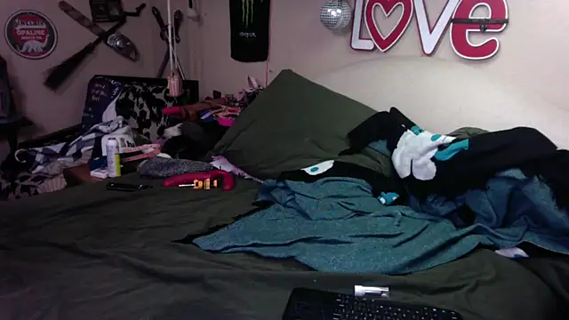 Snapshot of Blakelytgirl chatting on 01/22/25, 10:40 Blakelytgirl online show from 01/22/25, 10:40