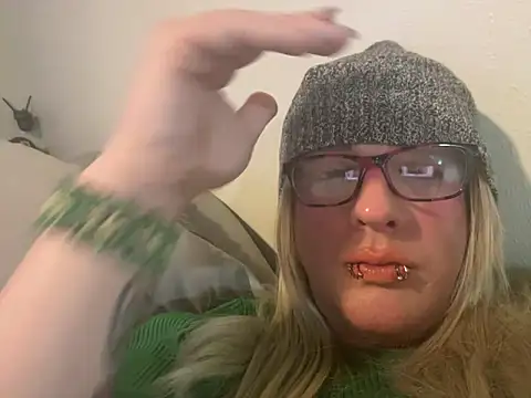 Snapshot of Blakelytgirl chatting on 01/29/25, 01:05 Blakelytgirl online show from 01/29/25, 01:05