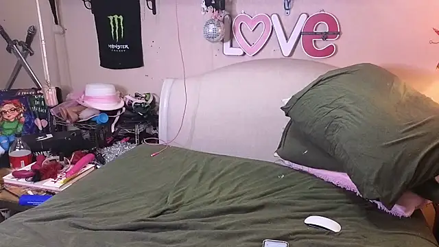 Snapshot of Blakelytgirl chatting on 01/29/25, 05:30 Blakelytgirl online show from 01/29/25, 05:30