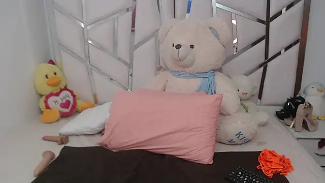 celestesouzalatin online show from 10/09/25, 08:40