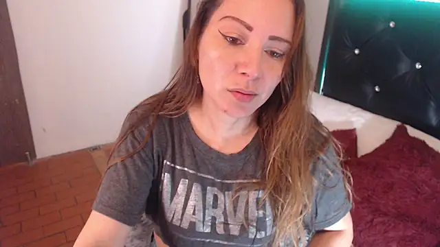 camila delarosa online show from 10/18/25, 12:39