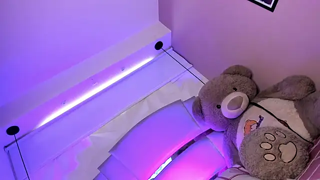 Dalila Thoms online show from 03/18/25, 04:48