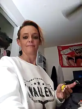 Snapshot of Dixiefaye_Pika chatting on 02/25/25, 06:03 Dixiefaye Pika online show from 02/25/25, 06:03