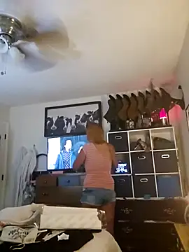 Snapshot of Dixiefaye_Pika chatting on 03/15/25, 04:46 Dixiefaye Pika online show from 03/15/25, 04:46