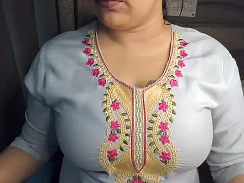 Trezza online show from 10/24/25, 11:34