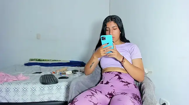 skinnyanai2 online show from 12/18/24, 08:36