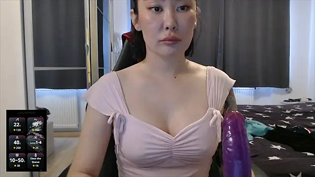 Snapshot of Kunimitsuu_ chatting on 09/26/25, 10:41 Kunimitsuu online show from 09/26/25, 10:41