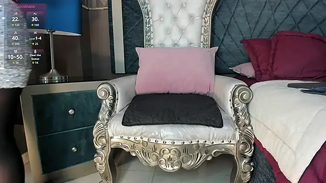 Snapshot of Janna_Rousse_ chatting on 09/25/25, 12:42 Janna Rousse online show from 09/25/25, 12:42