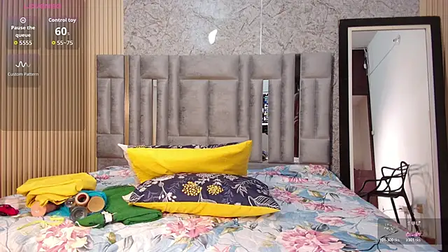 Snapshot of MiissBNasty chatting on 11/23/25, 12:27 MiissBNasty online show from 11/23/25, 12:27