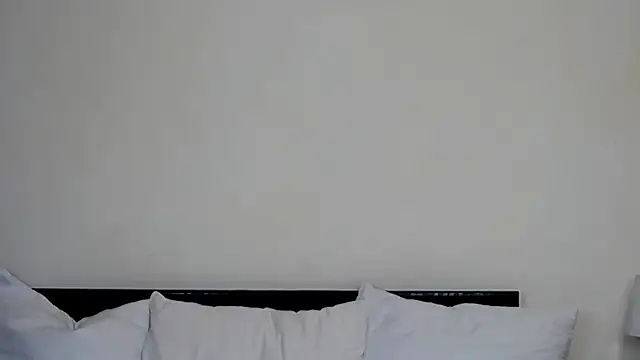 GiseleReine online show from 12/16/24, 10:18