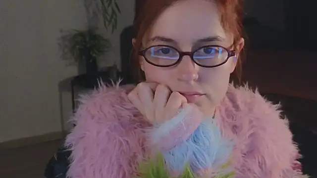 Snapshot of reb_luvng chatting on 11/06/25, 01:34 reb luvng online show from 11/06/25, 01:34