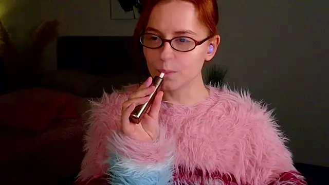 Snapshot of reb_luvng chatting on 11/14/25, 02:49 reb luvng online show from 11/14/25, 02:49