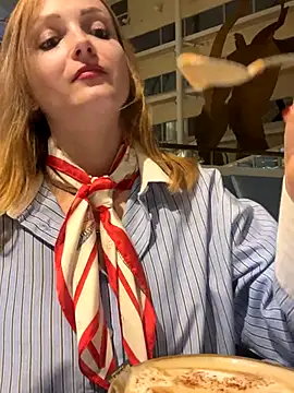 LadyTatiana Madam online show from 11/14/25, 04:28