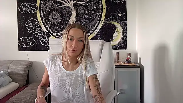 SexxyLiviaa online show from 10/06/25, 02:36