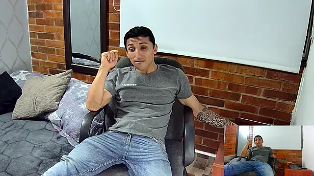 Snapshot of Marck_Muscle chatting on 12/28/24, 02:33 Marck Muscle online show from 12/28/24, 02:33